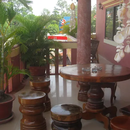 Ta Som Guesthouse & Tour Services